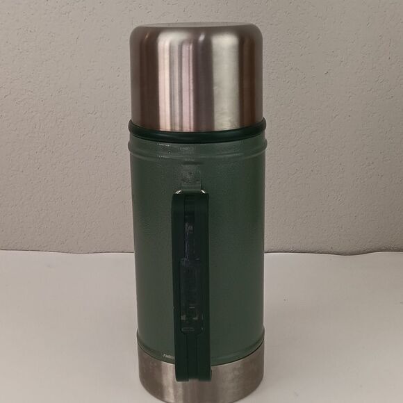 Stanley Vacuum insulated green stainless steel hot cold wide mouth cup/bottle - Picture 2 of 9